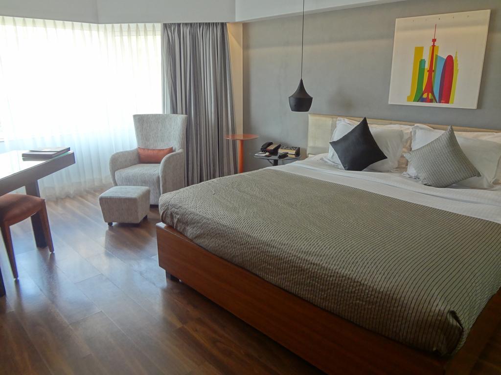Hotel Sea Princess Mumbai Room photo